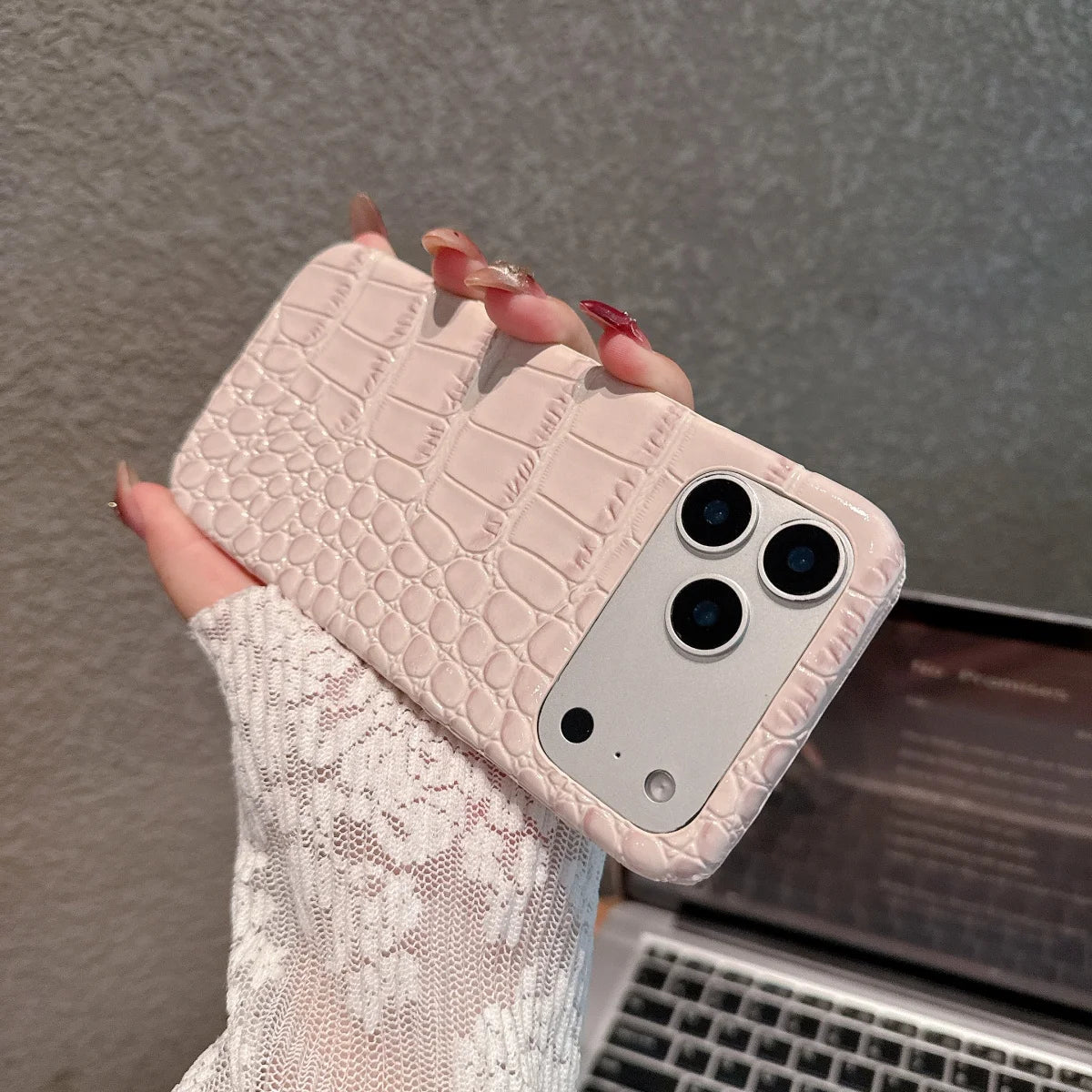 Luxury Glossy Crocodile Leather Texture Phone Case For iPhone 17 Air 16 15 14 Plus 13 11 Pro Max Frameless Shockproof Girl Cover
